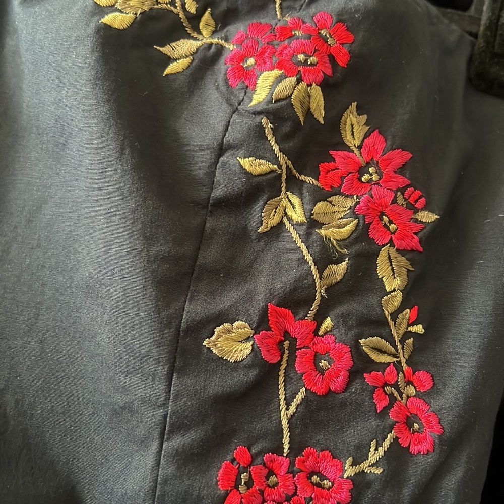 Vintage 90’s Express strapless black dress with beautiful embroidery 7/8 EUC - Picture 5 of 6